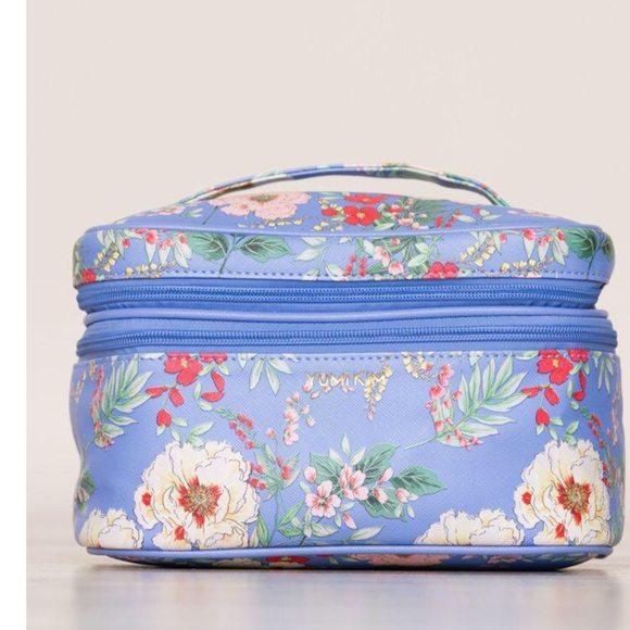 Yumi Kim Handbags - NWOT Yumi Kim Makeup Travel Case